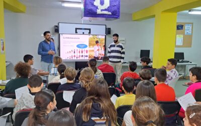 40 niños y niñas de Iznájar se benefician de una iniciativa que promueve el uso responsable de las tecnologías y las redes sociales