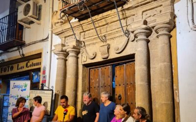 La Casa de las Columnas inaugura su iluminación nocturna con motivo del Día Mundial del Turismo