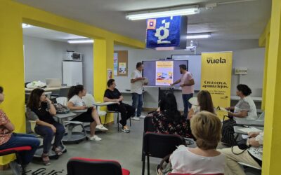 Casi un centenar de vecinos participan en los cursos de capacitación digital que se imparten en Iznájar y sus aldeas