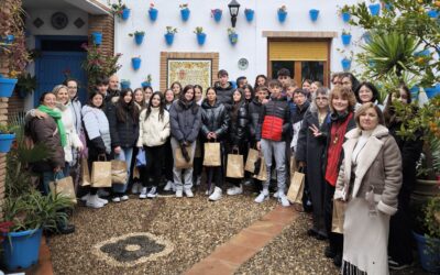 Alumnos internacionales visitan el Ayuntamiento con motivo del intercambio del IES Mirador del Genil